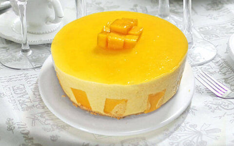 方华氏图解芒果慕斯蛋糕的配方和制作流程(芒果慕斯蛋糕配方和步骤详细介绍)