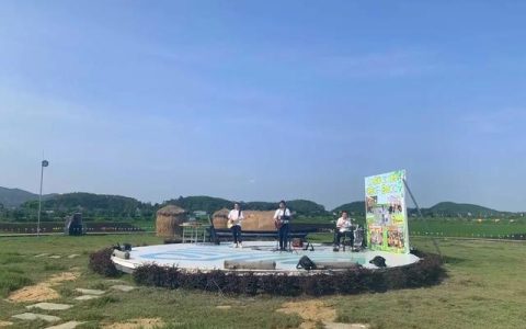 去有风的地方～(有风的地方有雾吗是什么歌)