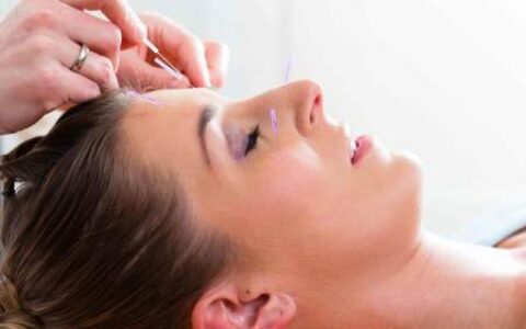 如何给脸部祛斑，每天坚持3个步骤，祛斑见效不反弹-脸部祛斑的最有效方法是什么