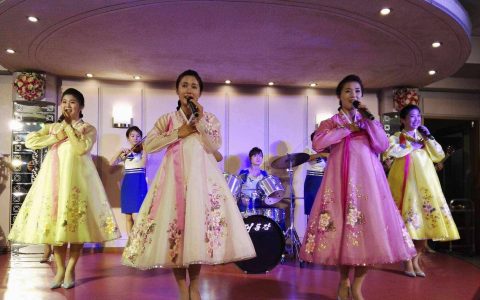 朝鲜观察，朝鲜美女眼中的中国是这样的！游客：信息还是太封闭了