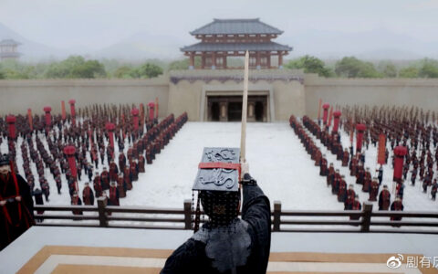 秦始皇从什么时候开始，正式亲政，开启了属于自己的权力之路（秦始皇何时亲政?）