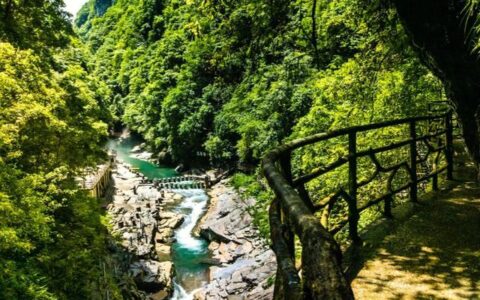 这个夏天，带你去寻找中国版“仙本那”——恩施-仙本那旅游攻略