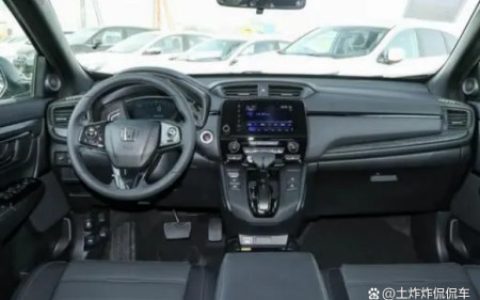 起步时先松离合？还是先松刹车？（车辆起步的时候是先松离合还是先松刹车）