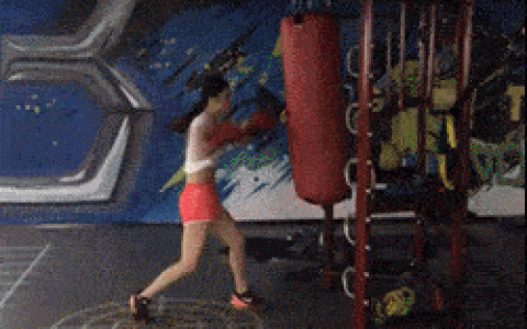 爆笑GIF图：自从娶了她，我现在说话声音也大了，我看谁还敢惹我