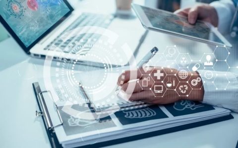 向上生长：平安健康的硬核底色(向上生长简笔画)