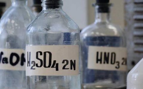 被情所伤且性格偏执的女人到底有多可怕？