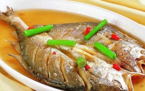 鱼腥的天敌是什么?大厨:蒸鱼时加上它,鱼肉鲜嫩美味还不腥(鱼腥之类)