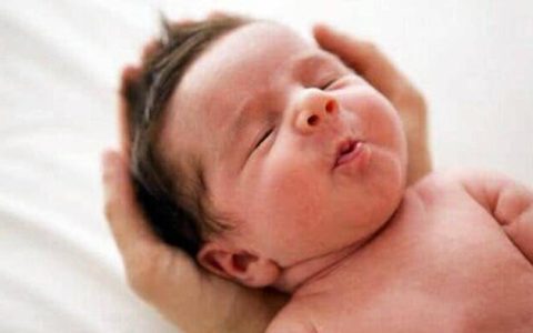 孩子出生时的“几斤几两”，暗示长大后的智商，是真的吗？（婴儿出生斤数）