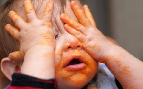 搞笑段子：你还记得咱们没钱的时侯吗？盖茨：不记得。乔布斯：我…