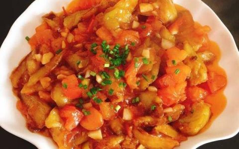 “西红柿烧茄子”的家常传统做法，好吃又下饭，做法非常简单