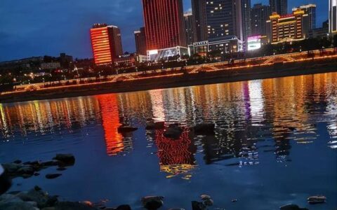 陕西五线城市的硬核早餐，重庆小伙来吃，结账时确认3遍不敢相信