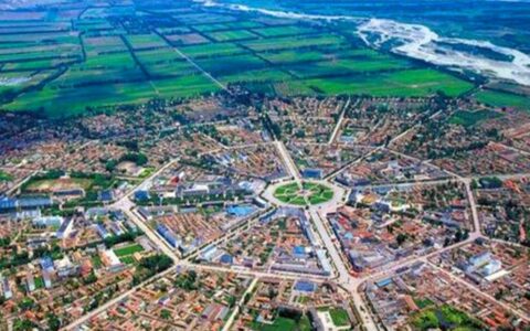 这个城市没有红绿灯也不堵车，自然风光却美到爆，心动就来吧！