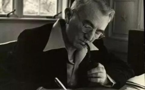 断联后，一个男人忍着不找你，原因不过是两个字（男生断联之后发朋友圈）