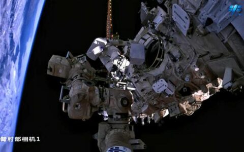 打破纪录！神舟十五号完成第四次太空行走，遗憾的是邓清明