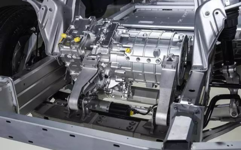 电动机与燃油机的区别及其影响