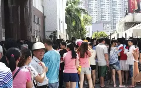 我暗恋女儿同学的爸爸，无意加了他微信，害怕自己会堕落怎么办