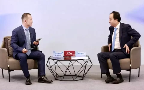 脸上长斑注意了！首先要……