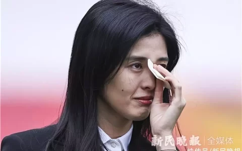 “最美门将”赵丽娜退役：乘风破浪，在过去，更在未来