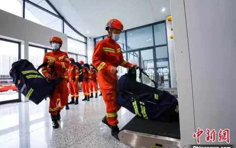 着眼跨区域综合救援 福建森林消防开展铁路输送演练倪妮黑色吊带裙写真美照！每一张都值得收藏！(森林消防可以转城市消防吗现在)