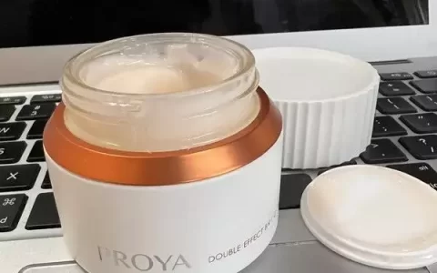 珀莱雅双抗水乳霜，母亲节到了送一套护肤品送给妈妈吧