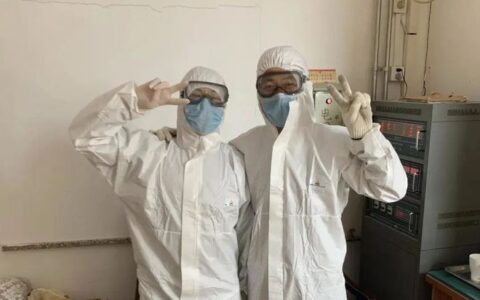 “快递小哥”“外卖老哥” 妥妥的五星好评！(给外卖小哥五星好评有多少钱)