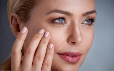 有这四种症状，还不快点注意，湿气正在侵蚀你的身体-湿气中有什么症状