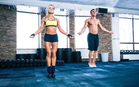 健身小白也适用的初级HIIT训练，全面提升你的体能-新手小白健身