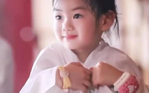 戚薇李承铉女儿Lucky谐音李love戚不算什么，曾用名才是一绝-李承铉戚薇女儿综艺节目
