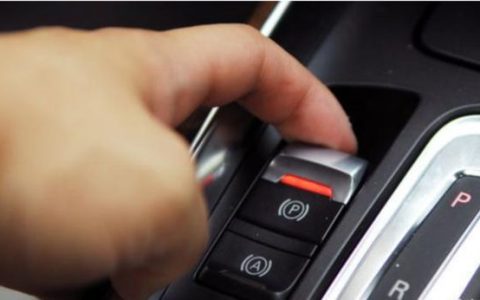 电子手刹在起步时要手动释放吗？你知道吗？（电子手刹起步直接踩油门就行吗）