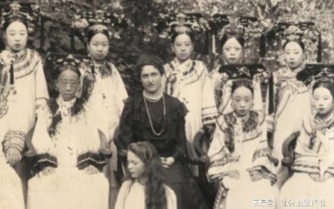 武媚娘没穿龙袍入葬，清朝公主却能穿龙袍，她究竟有何来历？-武媚娘结局