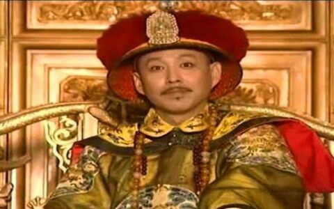 龙袍乃皇帝所穿之物，却为何流落民间，男子身世引专家追问-龙袍 龙