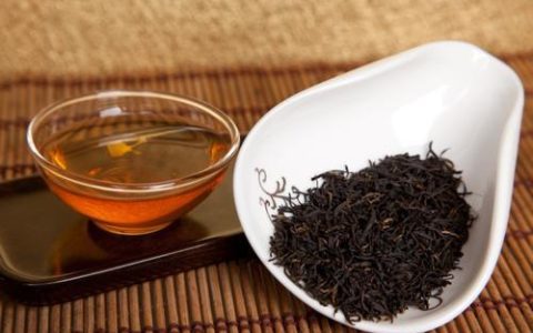 坦洋工夫红茶与金骏眉的简介（坦洋工夫红茶与金骏眉哪个好）