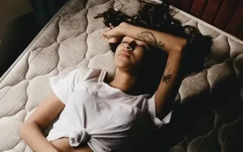 抑郁症最常见的七种身体症状-抑郁症最常见的七种身体症状是什么