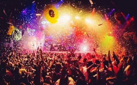 酒吧KDS是什么梗？还不知道就low了！(酒吧kd什么意思)