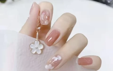 2022年显白又好看的美甲-2021显白美甲图片法式