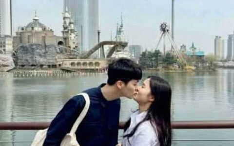 早起时还在发早啊，高情商的男生这22句早安情话，甜到掉牙-早上发的早安语