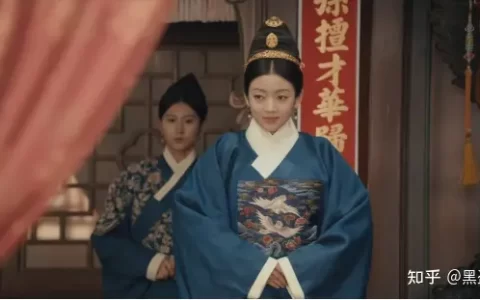 如何看待《尚食》中殷紫萍体现的职场女性力量？(尚食为什么换女主角)