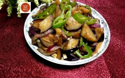 茄子的家常做法，味道不比饭店差，做法简单，保你一学就会！-烧茄子怎么做好吃又简单又好吃