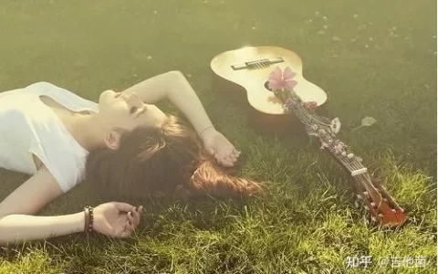 吉他初学者必会的10首简单吉他谱！(新手必会的20首简单吉他谱)