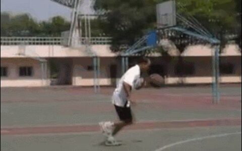 左手三步上篮教学