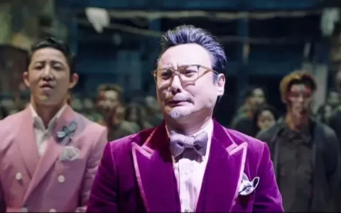 《乘风破浪》第三季开播：谢娜主持终于拿手卡了，有被王心凌甜到(2021乘风破浪第三季播出时间)