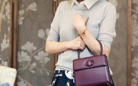 大家都来聊一聊护肤啊首饰包包等等啊很好的小众品牌吧？