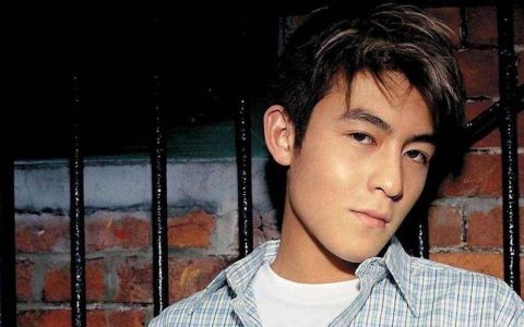 原创
陈冠希被问娱乐圈谁比你帅？陈冠希：娱乐圈比我帅的，就这两个人（歌唱演员陈冠馥简历）