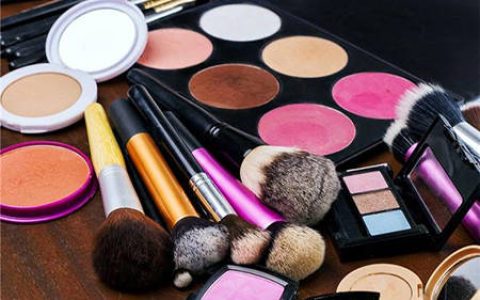 学化妆-欧曼谛时尚美业学校怎么样？化妆必备技巧和学习方法-欧曼谛时尚美业学校有多大