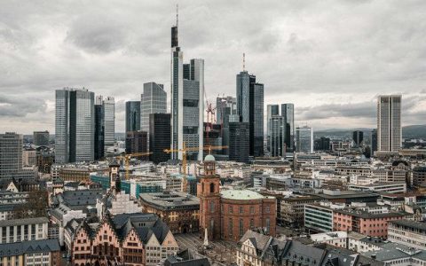 政策和资金面出现积极变化 A股轮动尾声下能否迎来新行情？（股票政策市和资金市的关系）