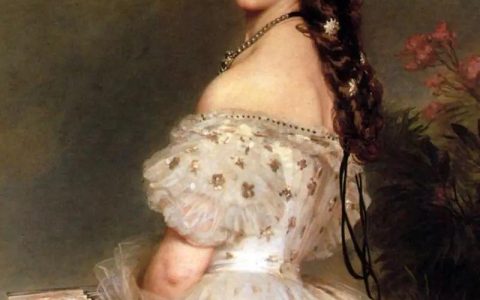 顶奢“蓝血”VS“红血”谁逼格更高？(红血品牌和蓝血品牌谁更厉害)