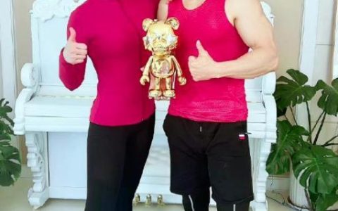 刘畊宏走红后，离开了成就他的城市上海，原因很现实，也充满无奈(刘畊宏和妻子)