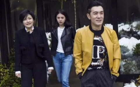 哈文已从失去李咏的阴影中走出，渴望新一段新感情，女儿曝妈妈近照，右手食指已戴上钻戒（哈文是谁和李咏什么关系）