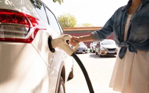 油价调整最新消息：今天7月19日，92、95号汽油预计下调447元/吨(油价调整最新通知今天)