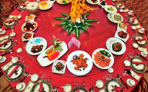 沈阳五星级酒店2000元标准的婚宴，冷热加一起20个菜，赠啤酒8个（沈阳婚宴大众点评网）